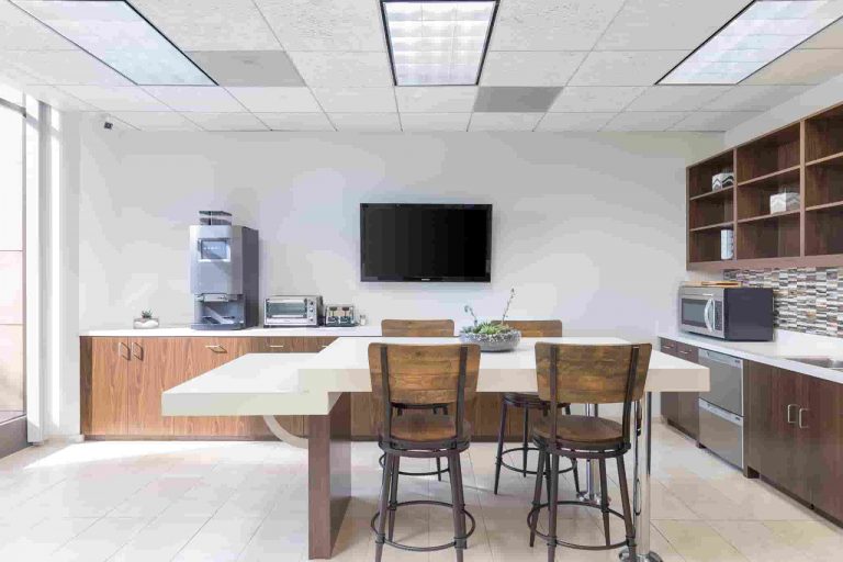 Costly Mistakes to Avoid When Leasing Office Space