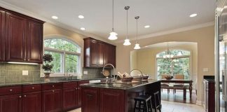How to Choose a Color Scheme for Cherry Kitchen Cabinets