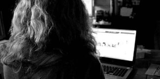 How To Handle Negative Comments Online